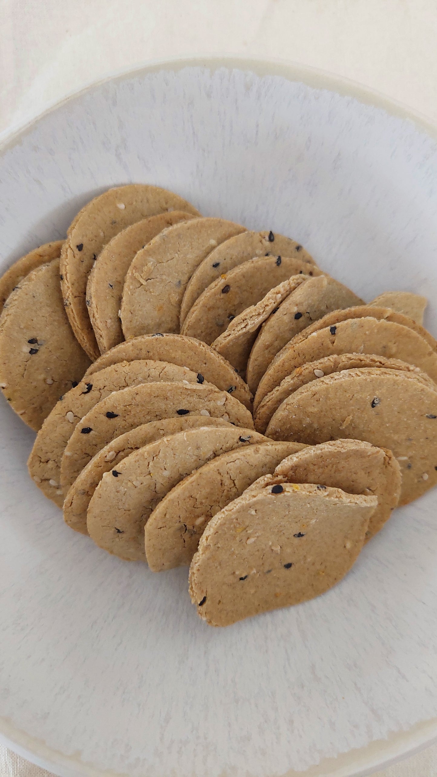 Crackers de Avena, Tomate y Albahaca